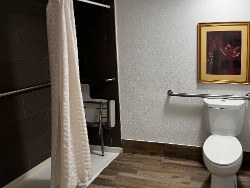Van Ness Inn image 3