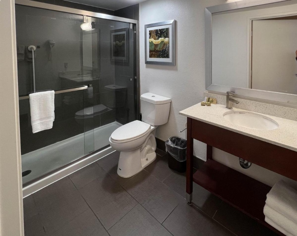 Van Ness Inn